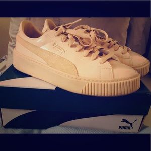 Like new! PUMA Basket Platform Patent Shoes